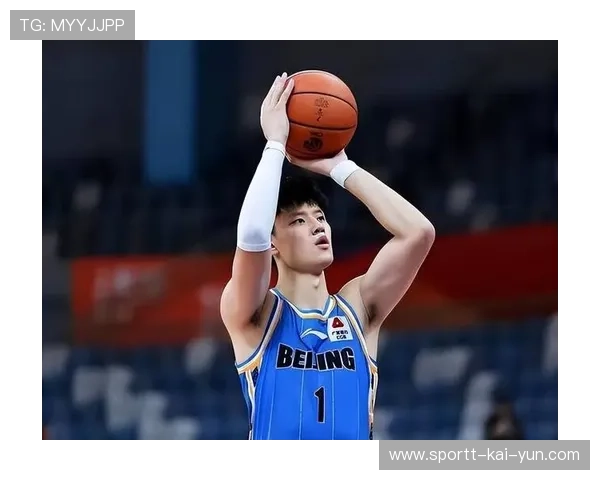 CBA曾凡博外线三分训练更稳定，点燃未来篮球之火